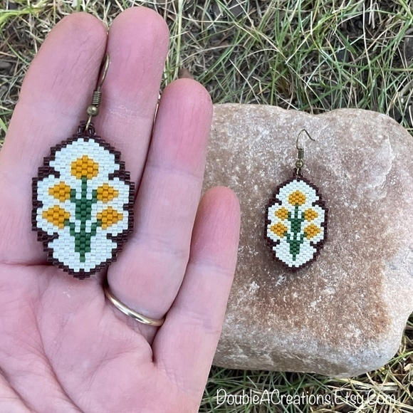 Tan Flowers Beaded Earrings, New, Handmade by Me - Picture 7 of 10